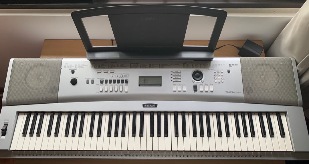 YAMAHA Portable Grand DGX230 Keyboard, Music & Media, Music