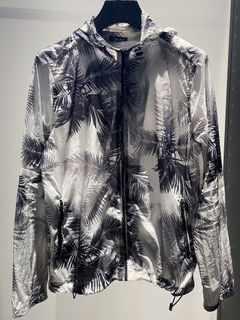 （分類：）位於 。 由 sebeddy 提交（商品編號 1056440307，圖片 1）。簡介： 。