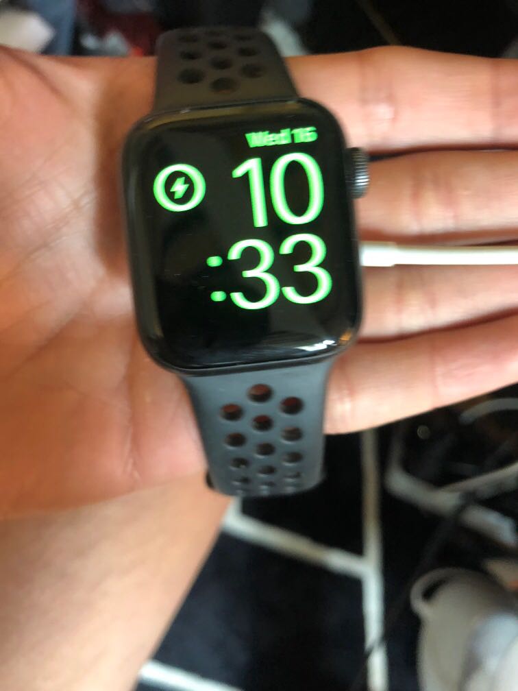 Apple Watch Nike+ Series 4 GPS, 40mm Space Grey Aluminium Case with  Anthracite/Black Nike Sport Band, Mobile Phones \u0026 Gadgets, Wearables \u0026  Smart Watches on Carousell