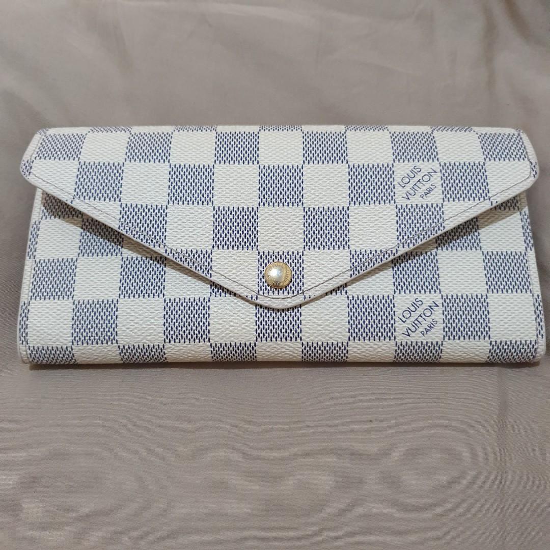 Authentic Louis Vuitton Wallet Box And Dust Bag for Sale in Dearborn  Heights, MI - OfferUp