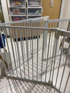 baby safety gates play yard