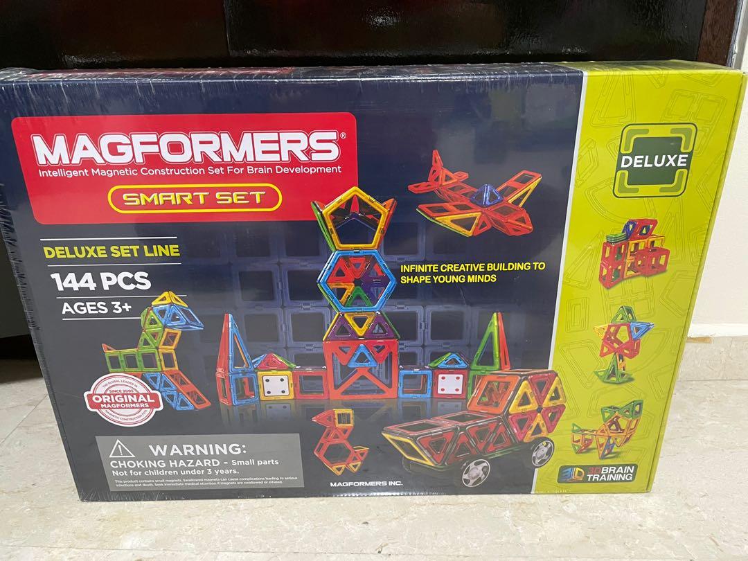 Magformers 144 piece smart outlet set