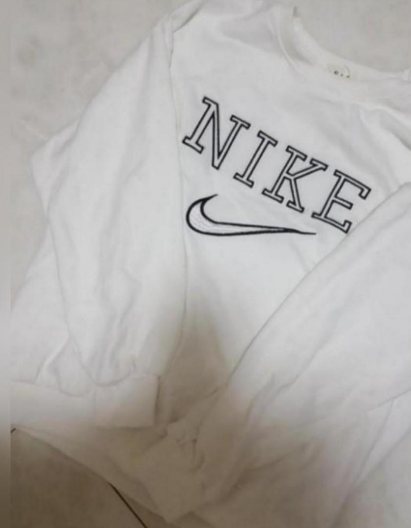 BNWT NIKE VINTAGE SPELLOUT SWEATSHIRT Women s Fashion Tops Other Tops on Carousell
