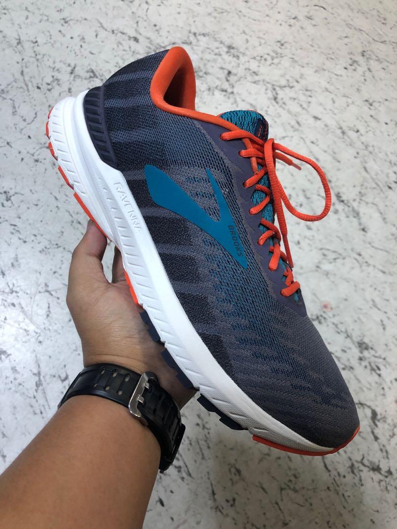 shoes like brooks ravenna