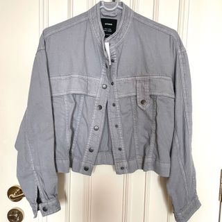 （分類：）位於 。 由 thriftingal 提交（商品編號 1056478460，圖片 1）。簡介： 。