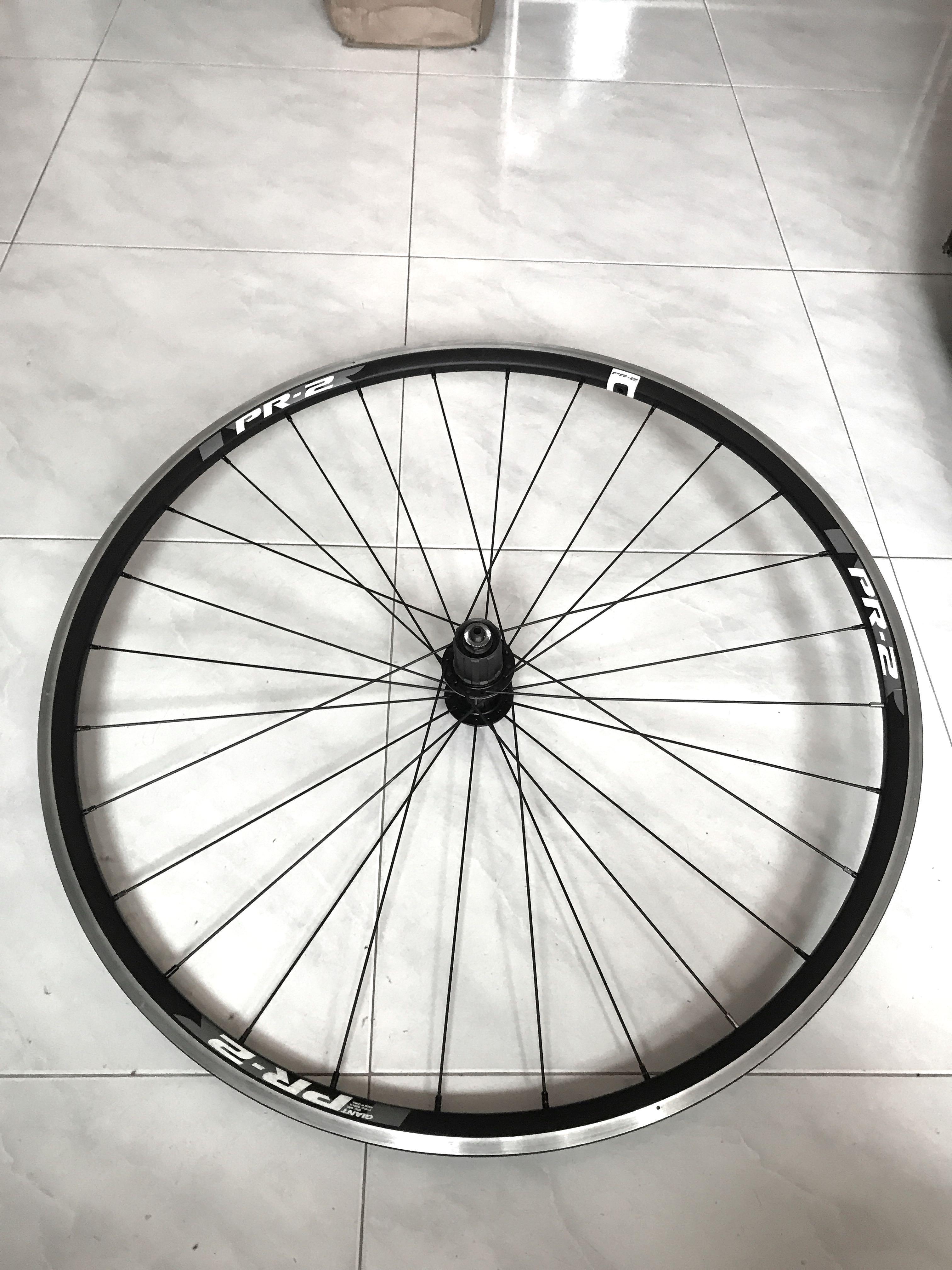 Giant pr2 top rear wheel