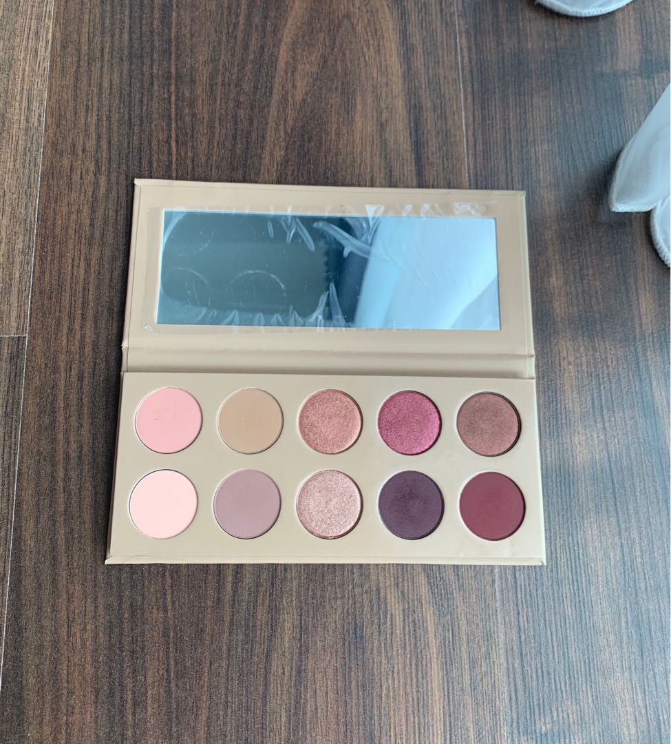 Kkw Classic Blossom Eyeshadow Palette On Carousell 