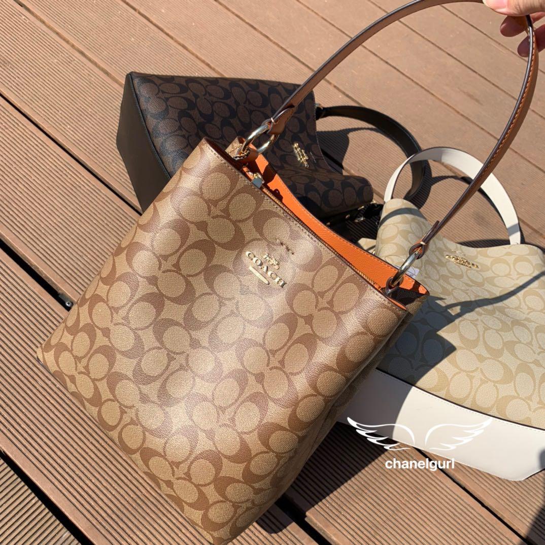 Town bucket bag in signature 2025 leather