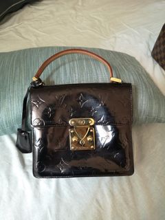 (Category: ) located in . Submitted by jjstore12 (Listing ID 1056552604, Image 1). Description: .