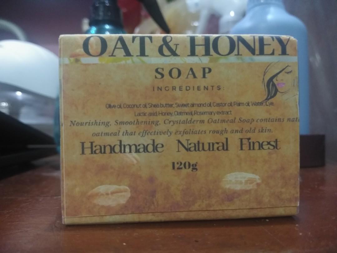 Oat and honey soap (Category: Health Food, Drinks & Tonics) located in Manila. Submitted by thesmartchic.ph (Listing ID 1056586643, Image 1). Description: Perfect for sensitive skin! Oats and honey are ingredients that are very gentle to the skin..