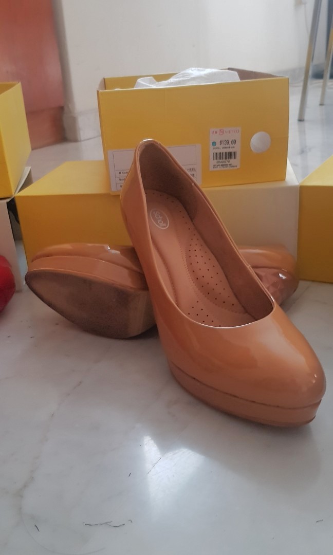 scholl heels