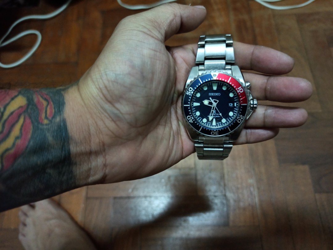 Seiko kinetic watch ska759