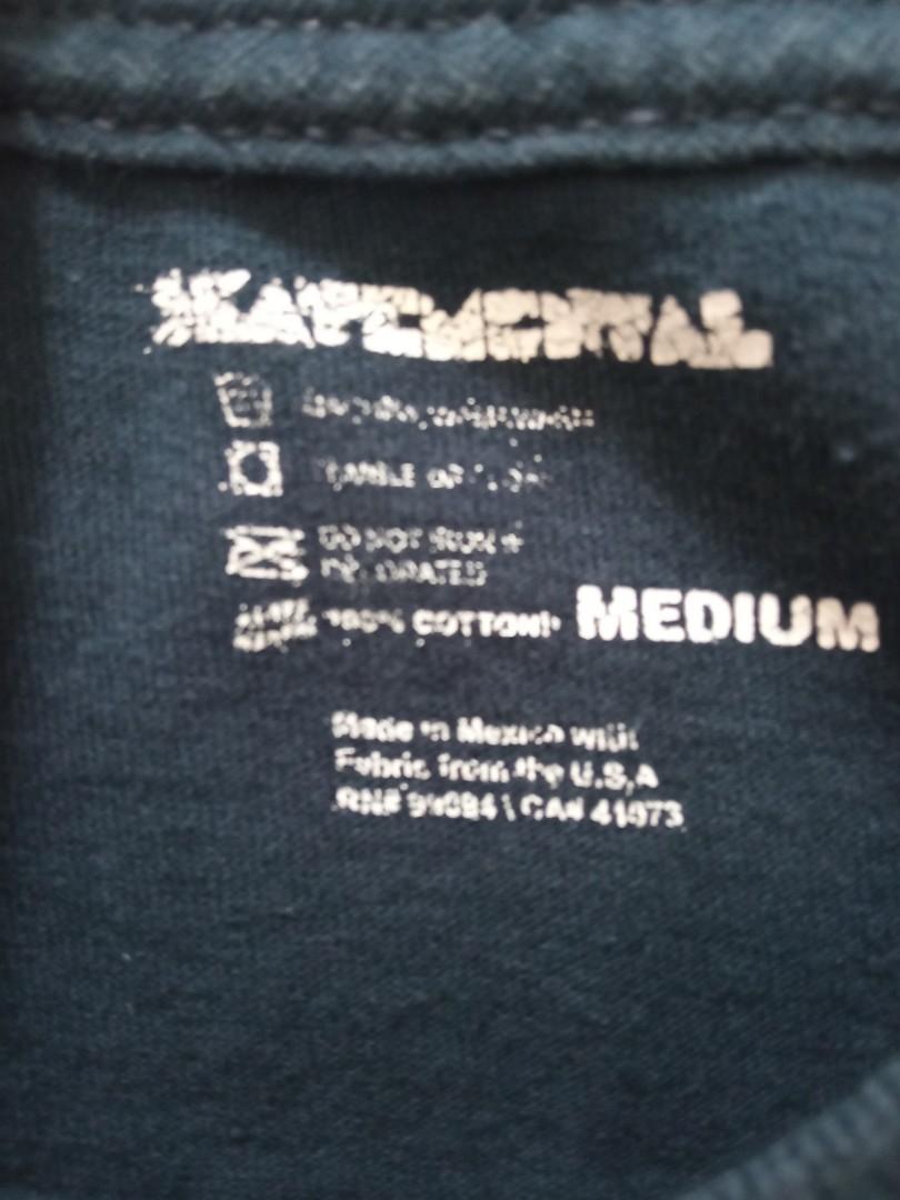 Skatemental Alien vs Predator t shirt (Category: Formal Shirts) located in Carmona. Submitted by seberstuff (Listing ID 1056625007, Image 3). Description: 9/10 very good condition flaw shown on last pic paint stain can be remove Made in Mexico Free shipping LBC Branch pick up only door to door add 100.