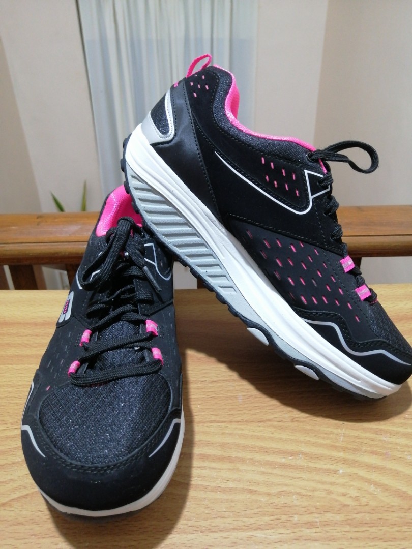 skechers size 16