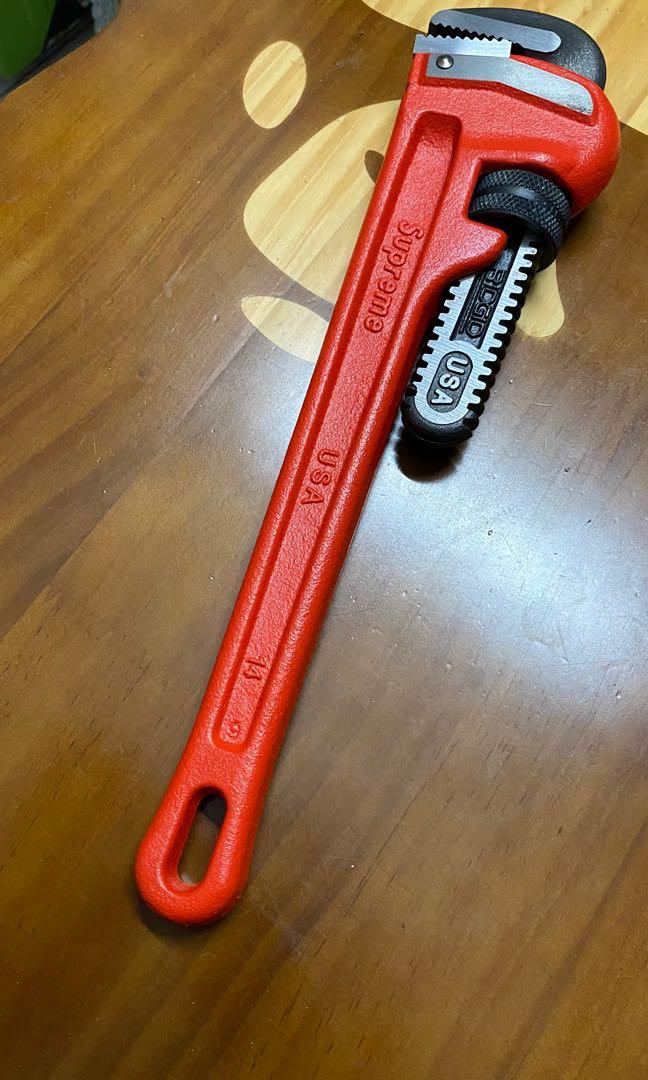 Supreme outlet wrench tee