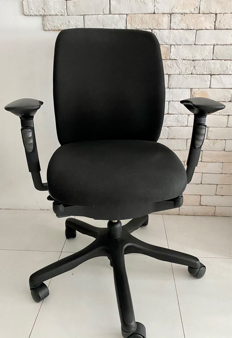 Teknion amicus chair deals