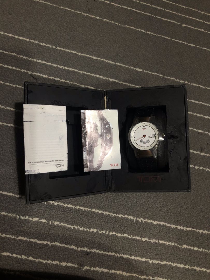Tumi watch, Fesyen Pria, Jam Tangan di Carousell