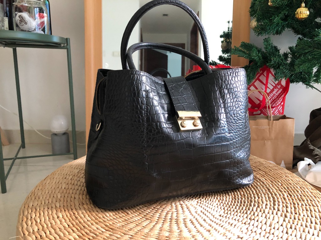 Uterque (Zara) mock crocodile genuine black leather handbag, Women's ...
