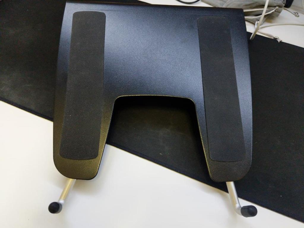 AmazonBasics Notebook Laptop Stand Arm Mount Tray, 電腦＆科技, 電腦周邊及配件, 手提電腦