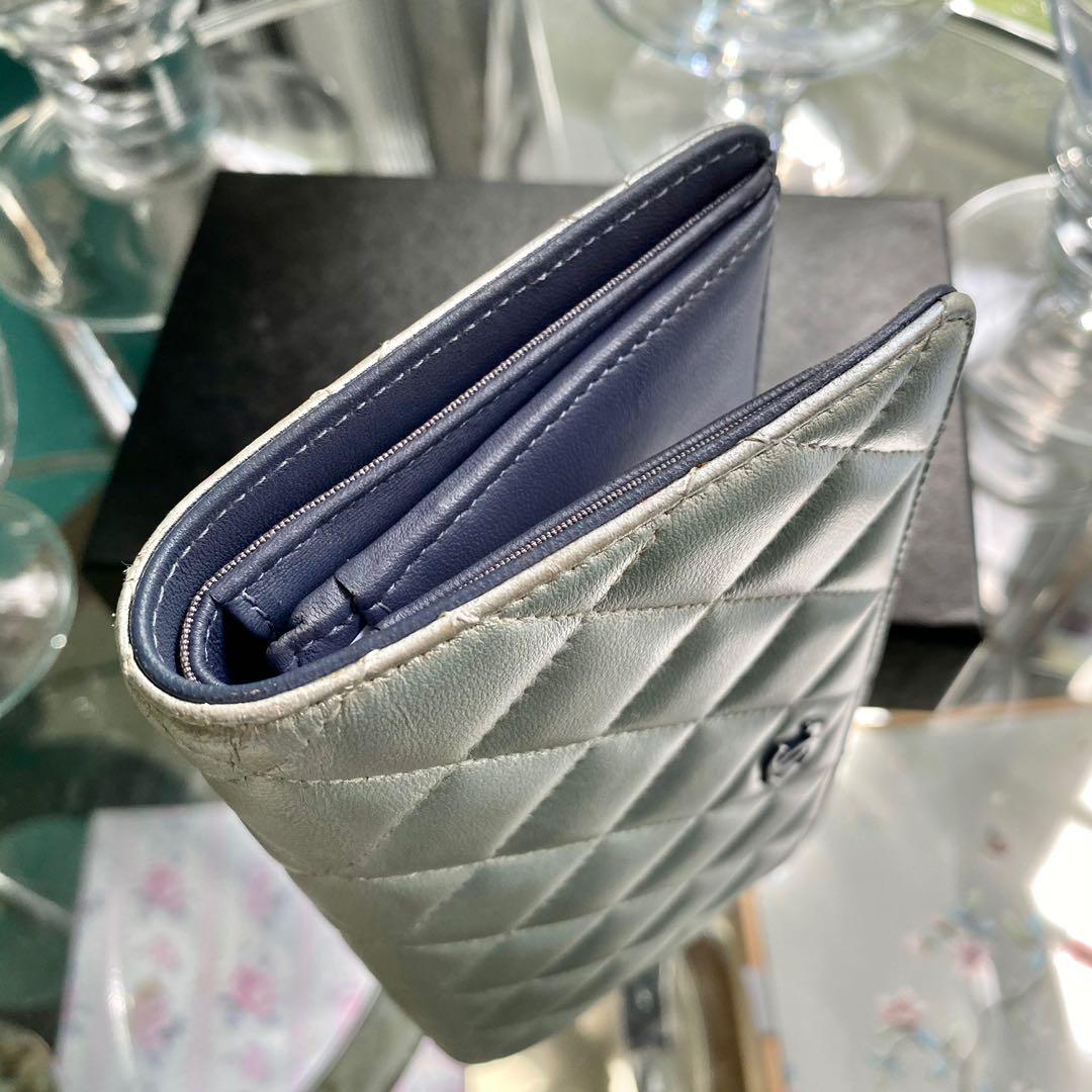 Chanel Classic Long Wallet in Quilted Lambskin Leather, Bi-Fold Porter Yen