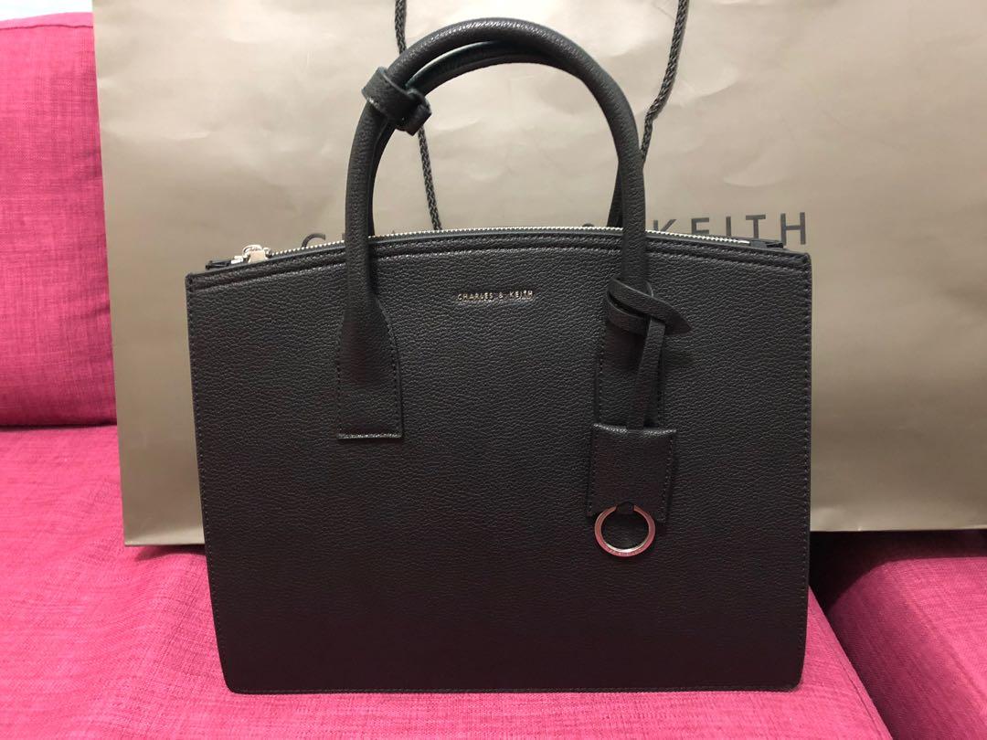 Large structured tote best sale bag