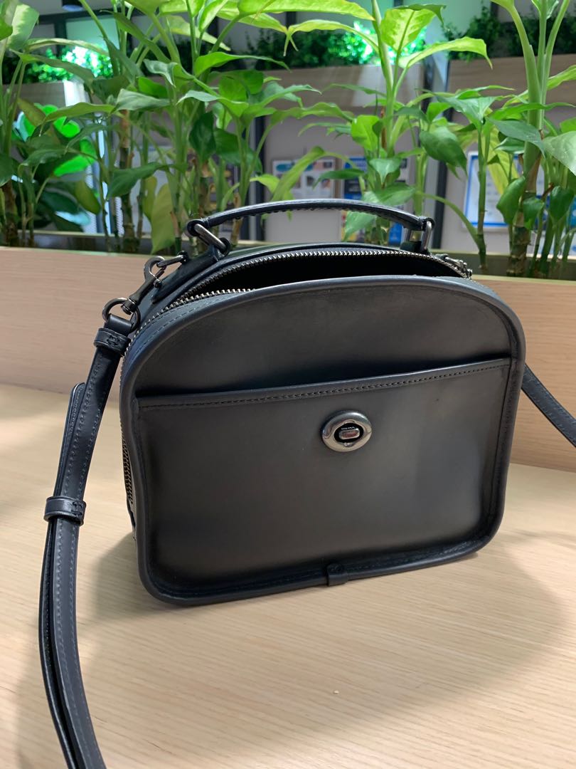 Coach lunch online pail crossbody