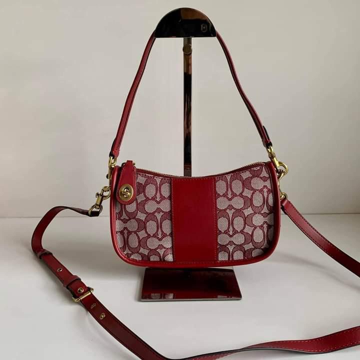 Swinger bag in signature discount jacquard