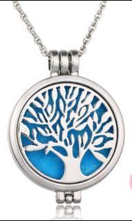 Diffuser necklace