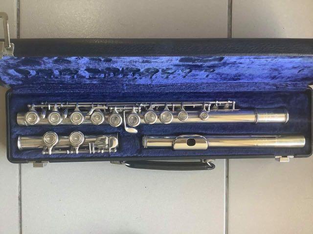 Flute for sale BOOSEY HAWKES London. Hobbies Toys Music