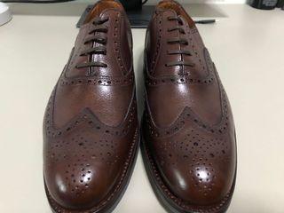Full brogue oxford top
