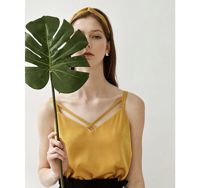 Yellow gold tank top clearance