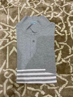 Kaos Berkerah Abu-abu Baleno