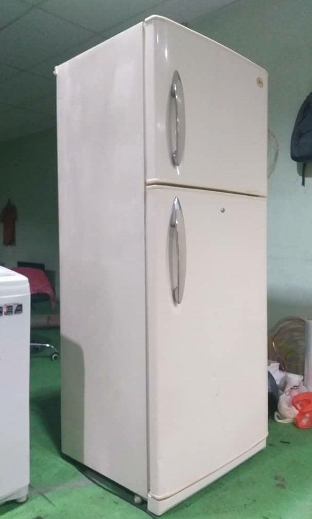 Lg Refrigerator For Sale Kitchen Appliances On Carousell Lg Refrigerator For Sale Kitchen Appliances On Carousell