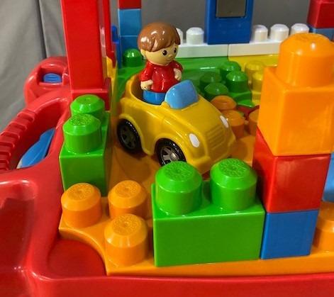 Mega blocks and mega blocks folder table (Category: Toys & Games) located in Kuala Lumpur. Submitted by sandra555 (Listing ID 1056746005, Image 3). Description: Still very new megablocks/mega blocks with foldable table. Everything still working Comes with a cute toy car Only self collect as item is very big .