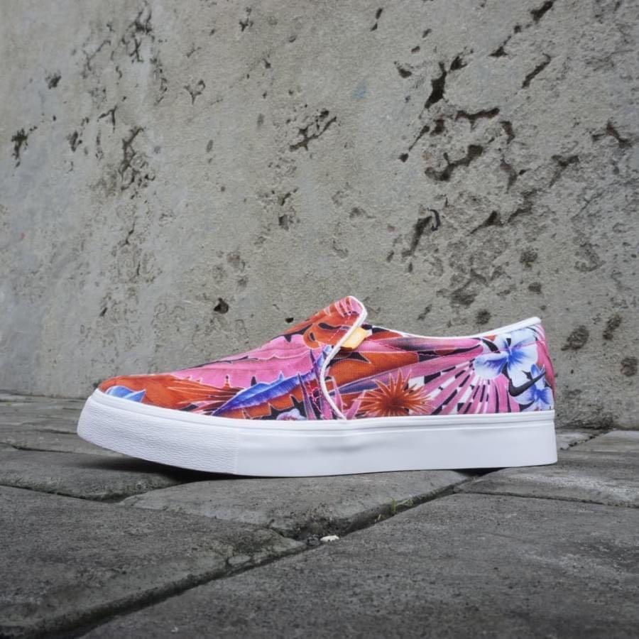 Nike court royale AC printed Women s Fashion Footwear Sneakers on Carousell