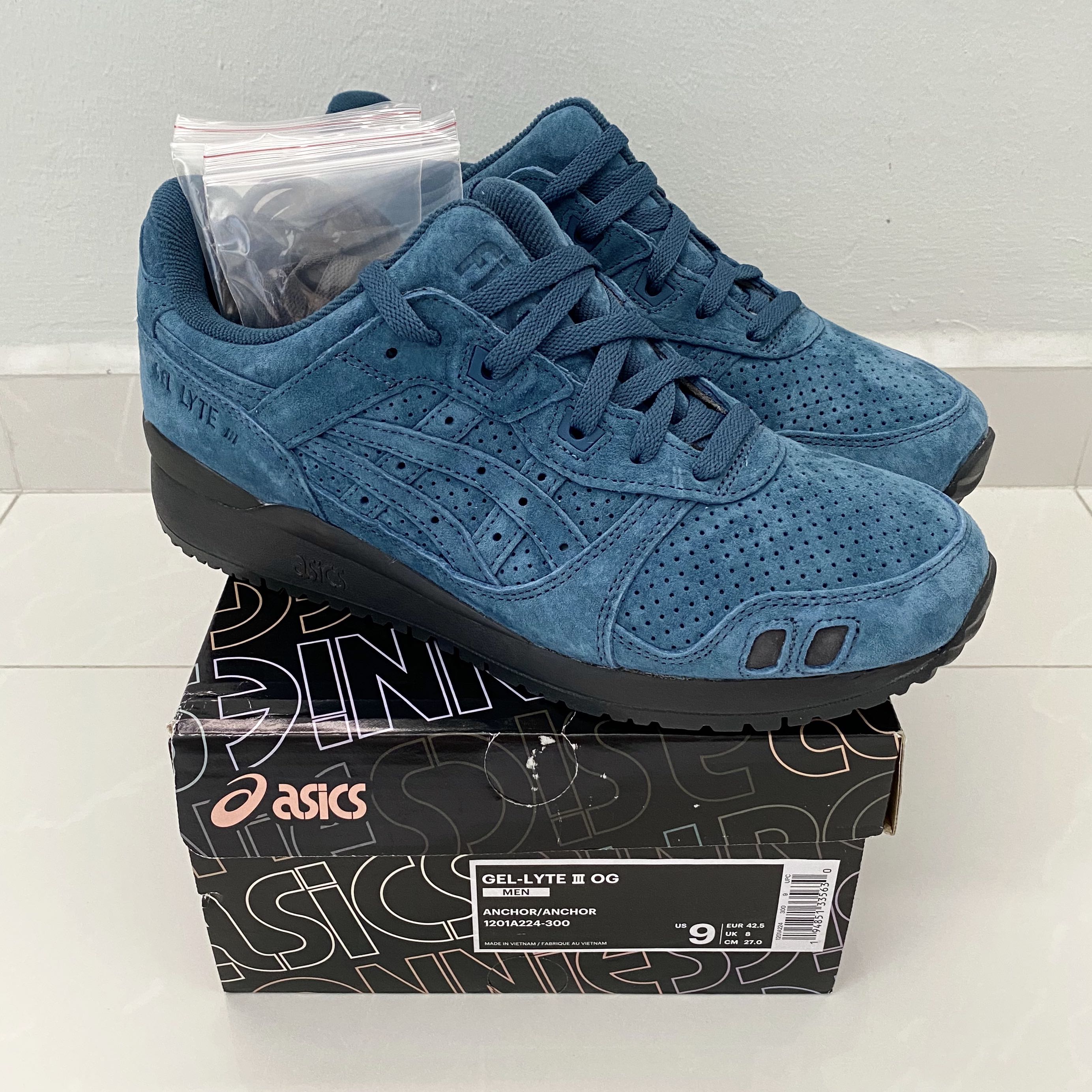 Ronnie Fieg x Asics Gel Lyte III The Palette 'Anchor', Men's Fashion,  Footwear, Sneakers on Carousell