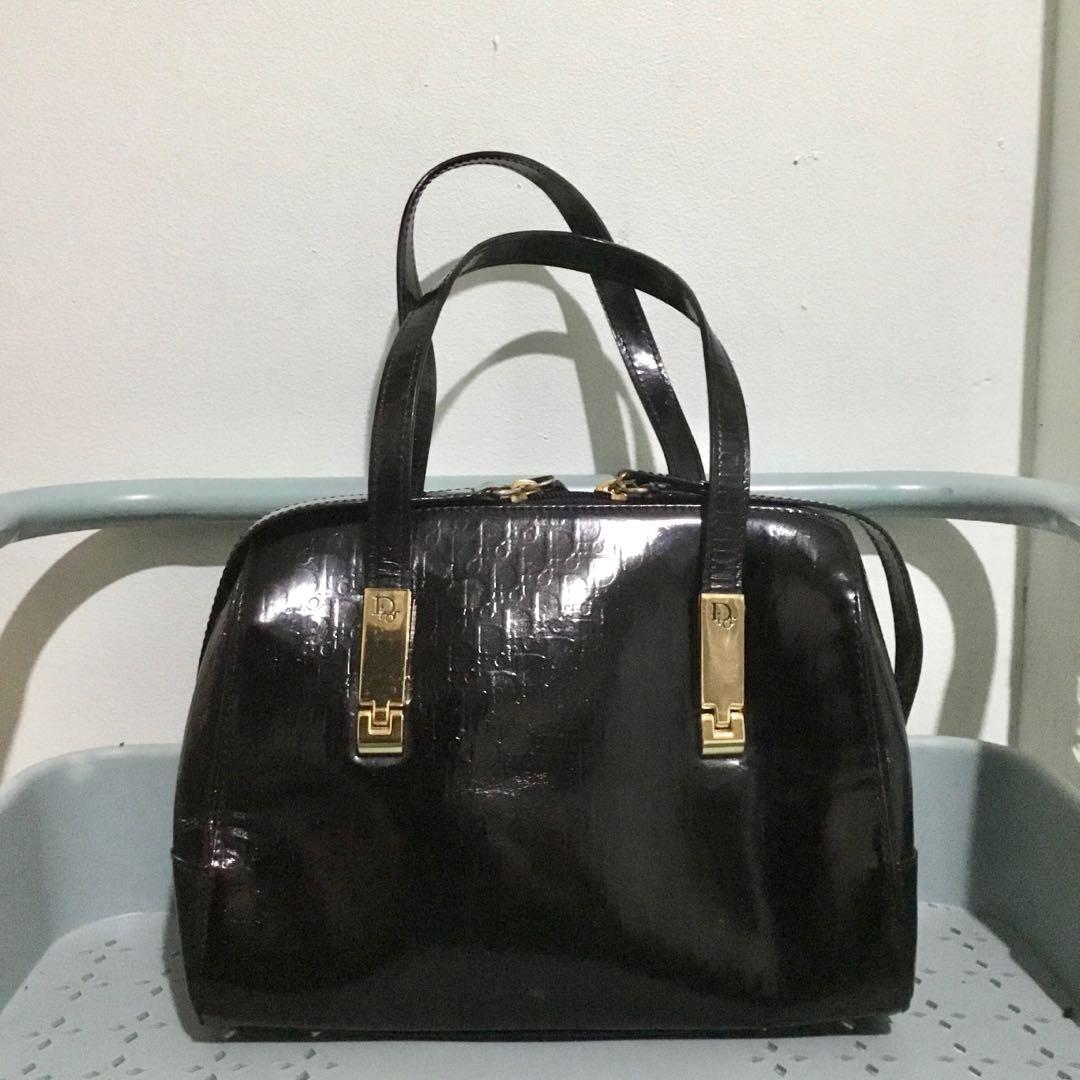 Vintage Dior handbag (Category: Luxury Bags & Wallets) located in Davao. Submitted by erysiphylothrix (Listing ID 1056742011, Image 1). Description: Vintage Christian Dior Zipper has letter markings In pristine condition.