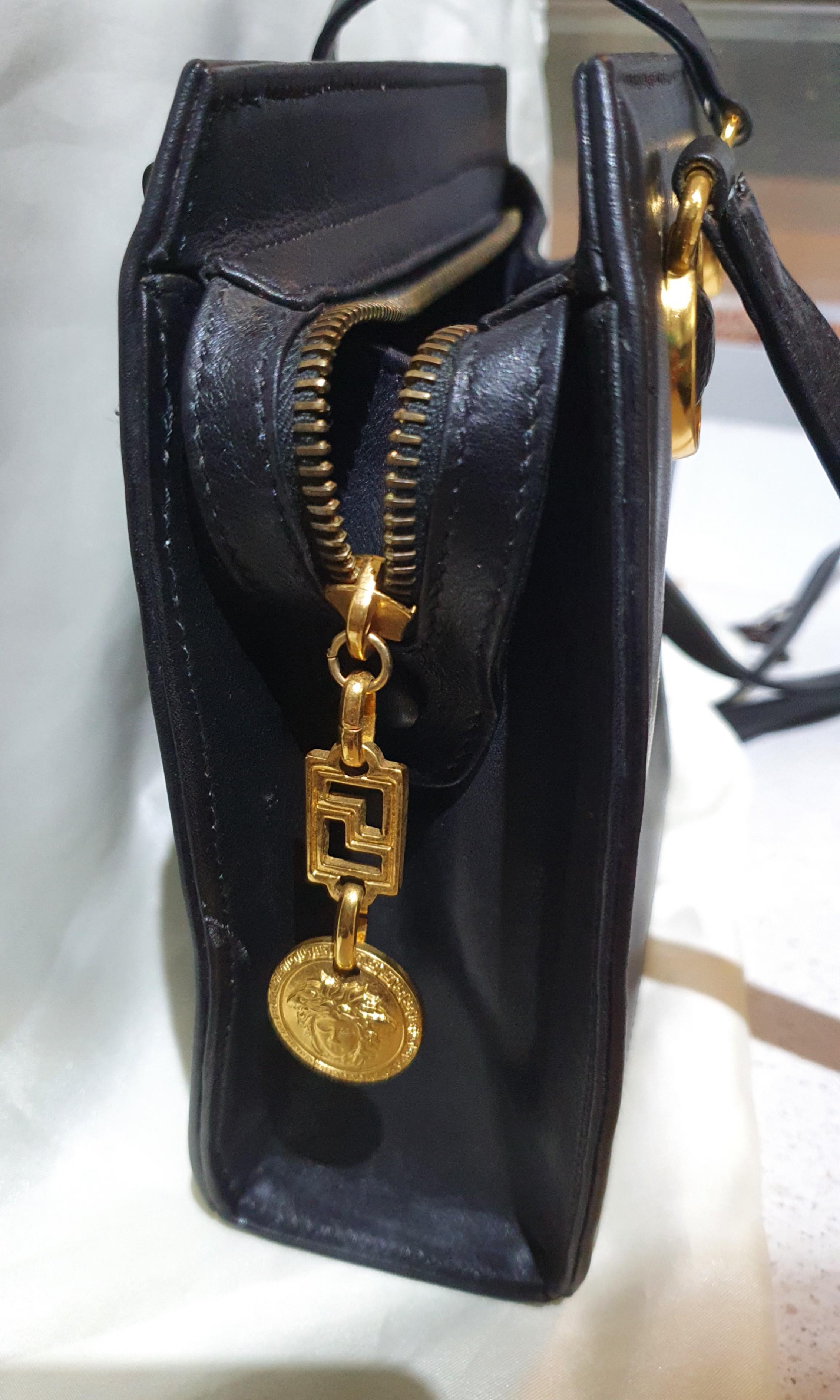 Vintage Gianni Versace medusa head Bracelet – Secondista