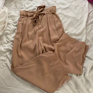 (Category: ) located in . Submitted by herwardrobemnl (Listing ID 1056664981, Image 1). Description: .