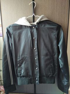 （分類：）位於 。 由 azomla 提交（商品編號 1056915811，圖片 1）。簡介： 。