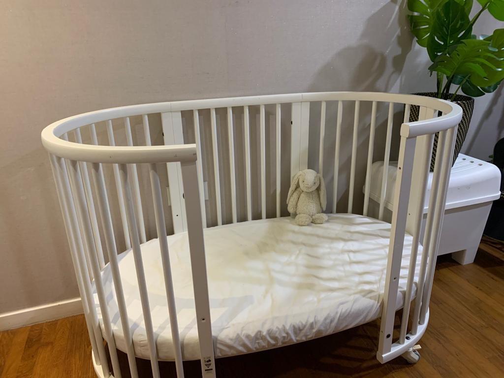 Stokke sleepi sale hot sale