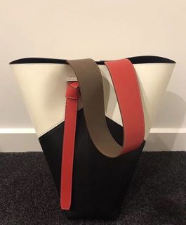 （分類：）位於 。 由 monpetitsac 提交（商品編號 1056958328，圖片 1）。簡介： 。