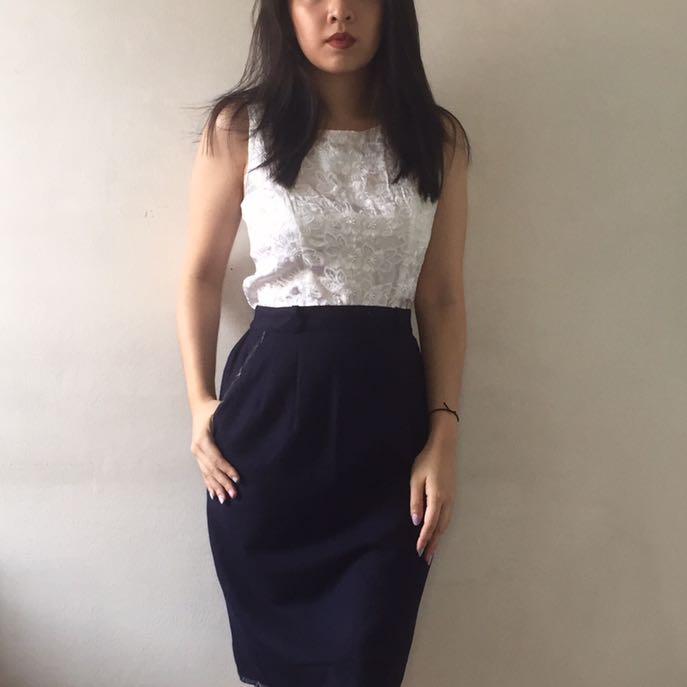 DAKS LONDON 90s dark navy blue vintage wool pencil skirt Women s