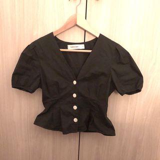 editors market black ruffled puffed sleeve cropped top