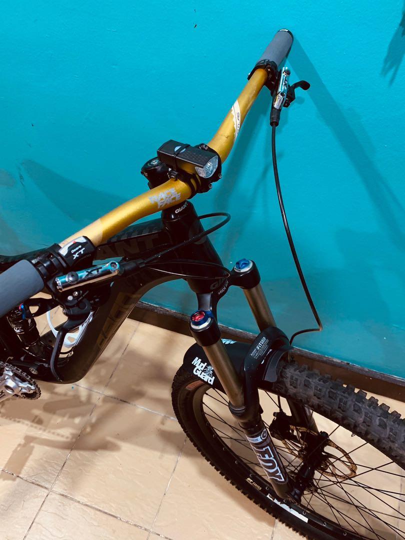 Giant Reign M 26 Sports Equipment Bicycles Parts Bicycles on Carousell
