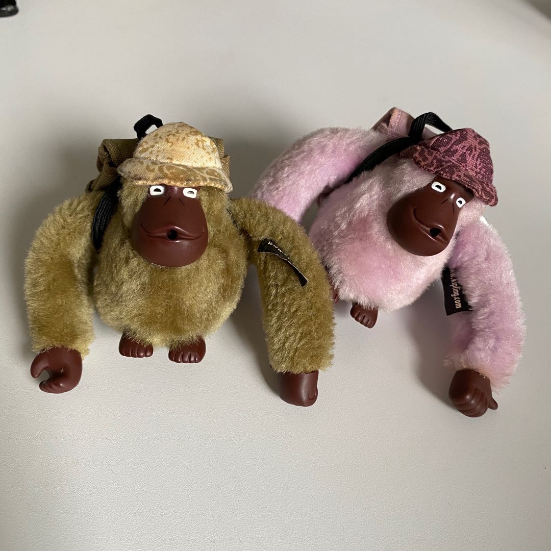 Gucci store monkey keychain