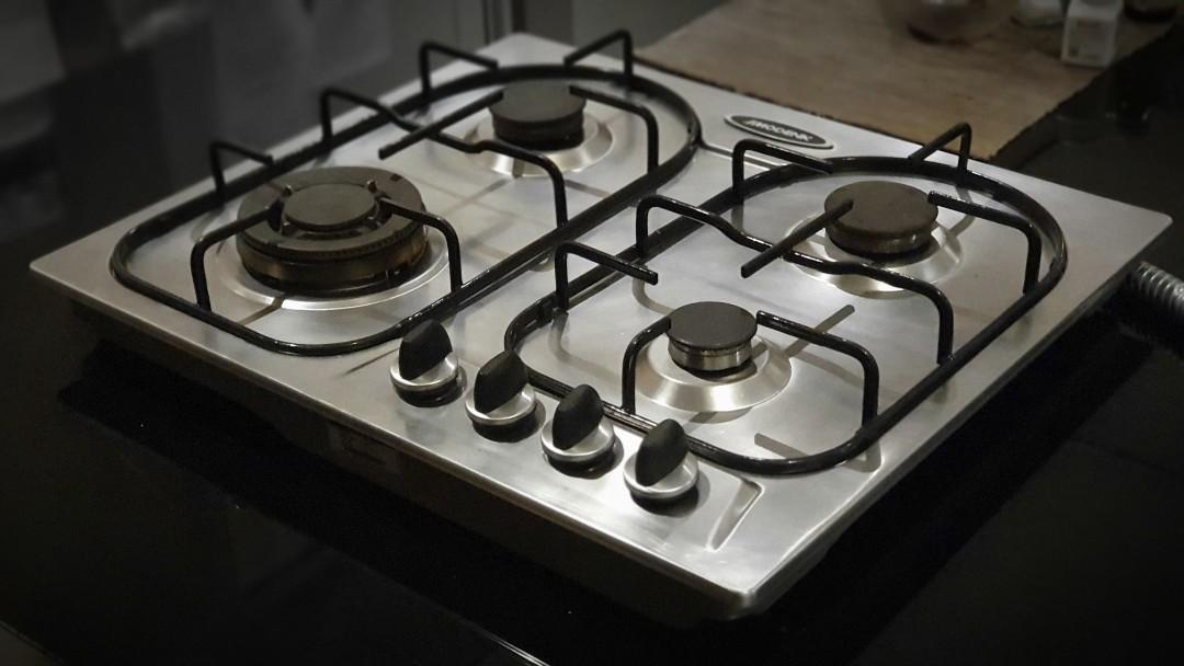 Kompor Tanam Modena 4 Tungku, Kitchen & Appliances on Carousell