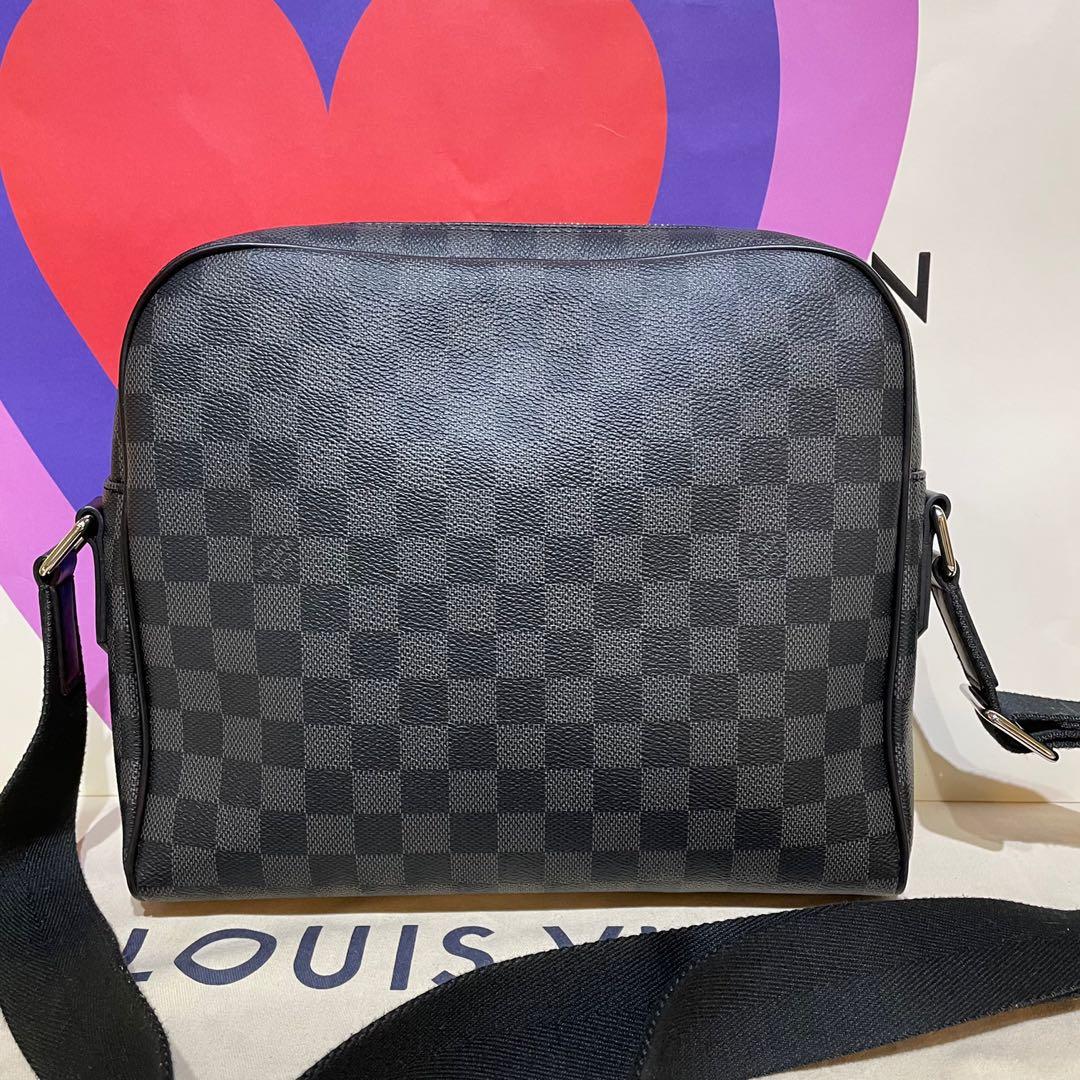Louis Vuitton Damier graphite Dayton Reporter - Black Messenger Bags, Bags  - LOU733413