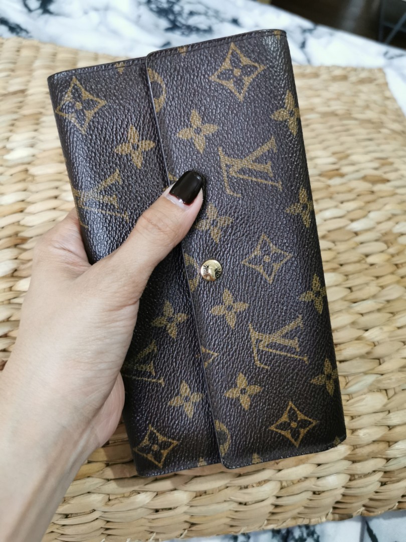 Preloved LV Sarah wallet, Luxury, Bags & Wallets on Carousell