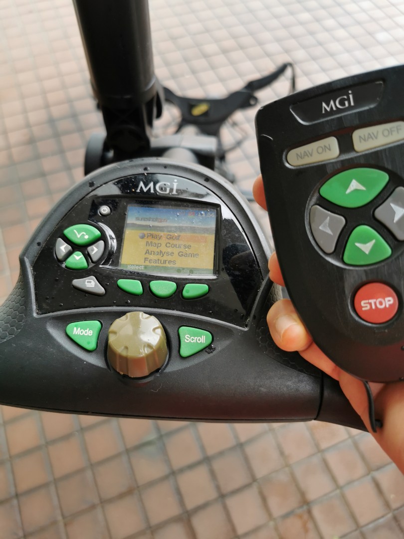 MGI G800 Remote control golf trolley, Sports Equipment, Bicycles